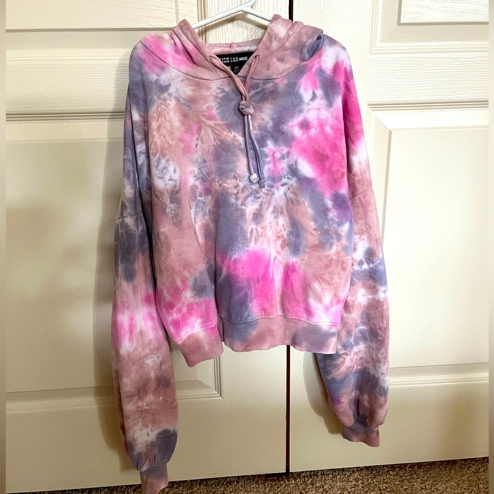 Design Lab Tie Dye Cropped Hoodie